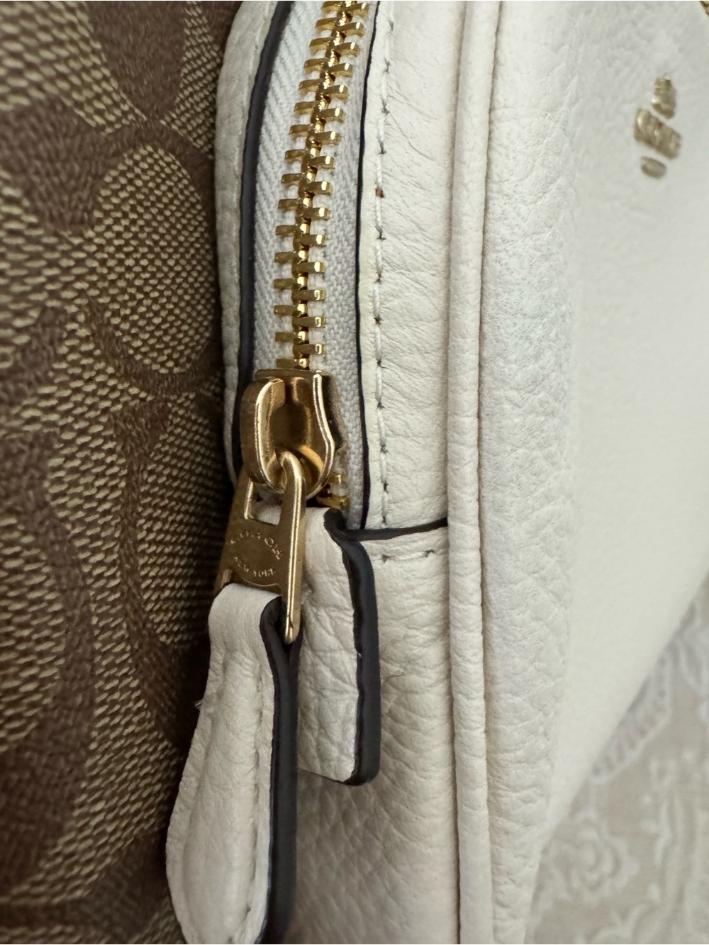 Coach Brown Signature Canvas Backpack with White Leather Pocket - Picture 3 of 10